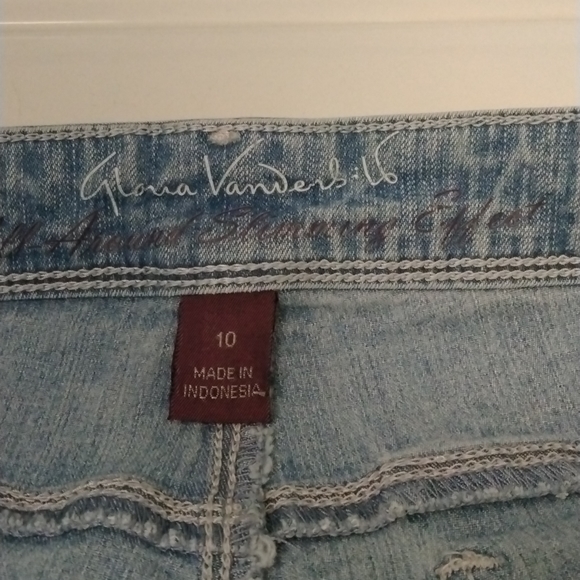 Gloria Vanderbilt Bling All Around Slimming Effect Shorts Sz. 10 - Picture 3 of 8